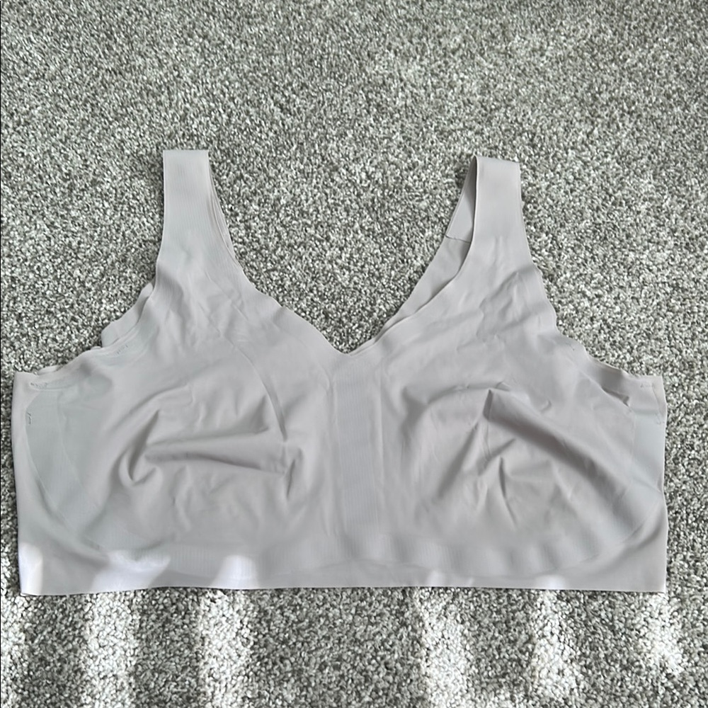 Seamless light pink Bralette